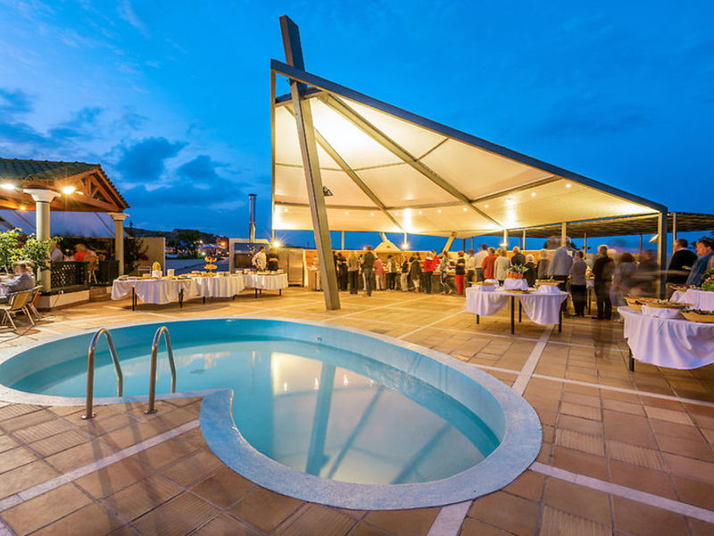 Apollo Beach Hotel