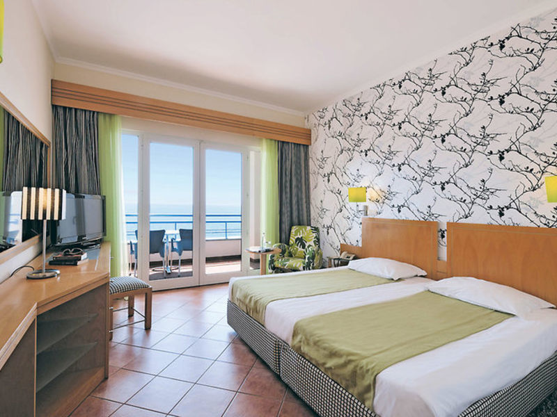 App. Calheta Beach