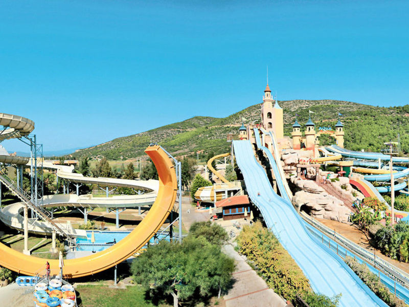 Aqua Fantasy Aquapark Hotel