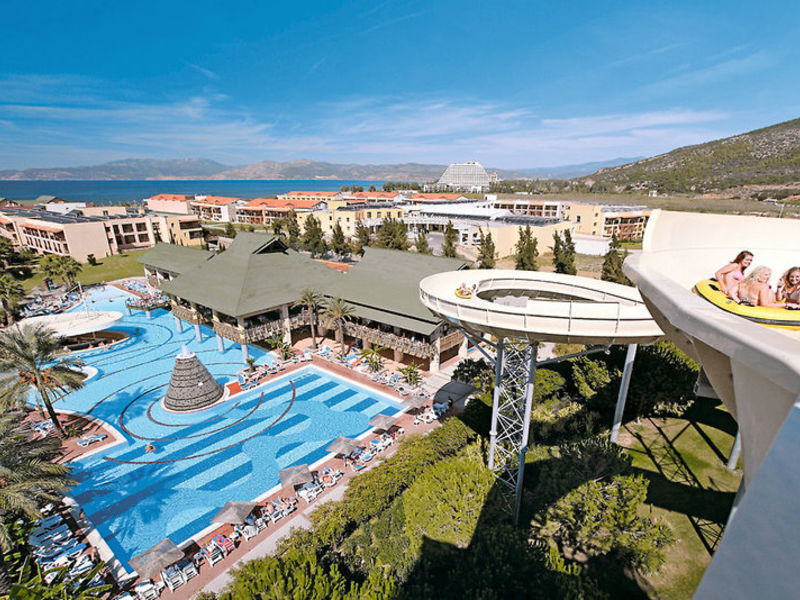 Aqua Fantasy Aquapark Hotel