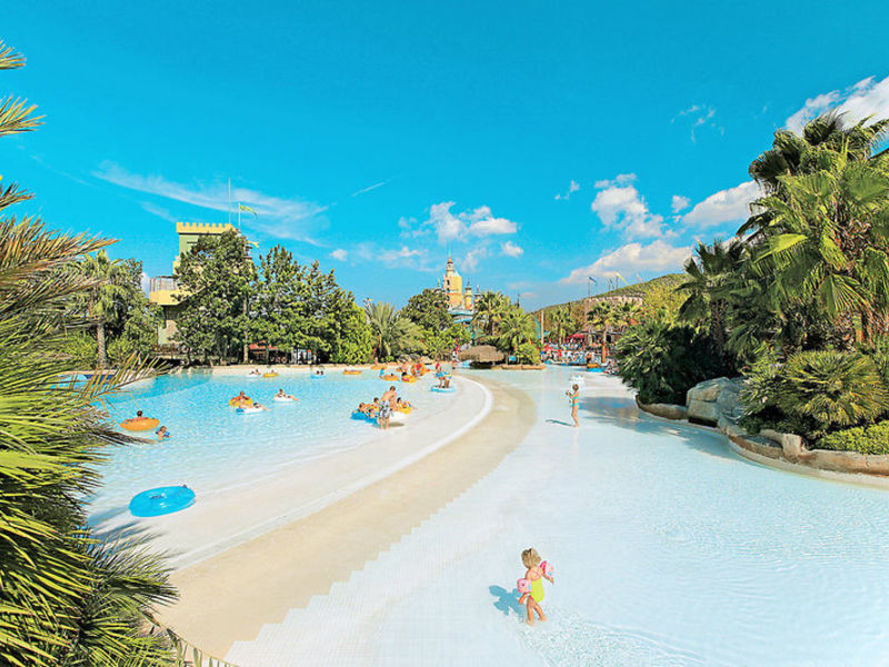 Aqua Fantasy Aquapark Hotel