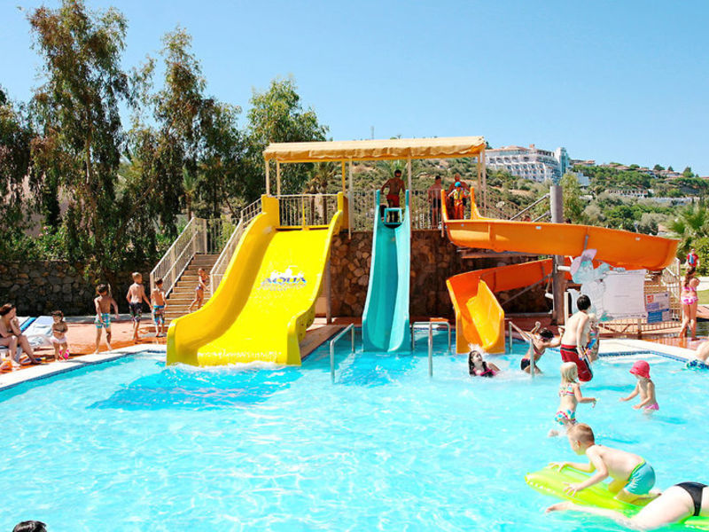 Aqua Fantasy Aquapark Hotel