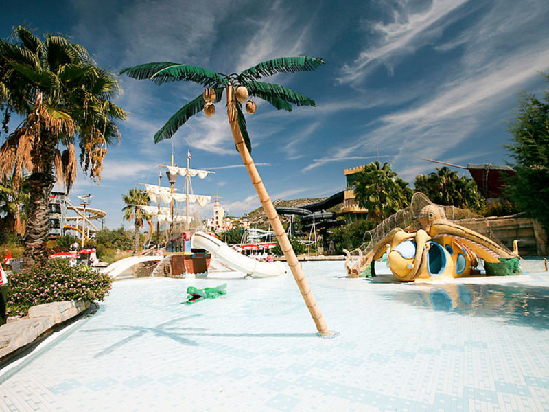 Aqua Fantasy Aquapark Hotel