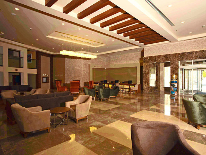 Arcanus Side Resort
