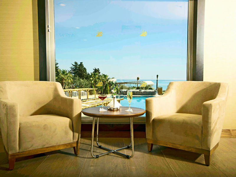 Arcanus Side Resort