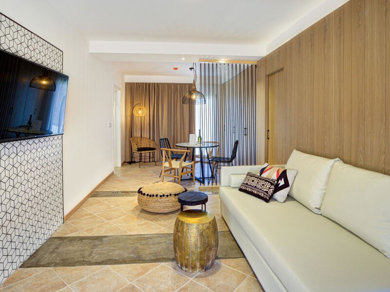 Arena Castillo Apartments