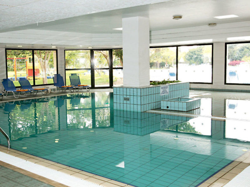 Avanti, Hotel