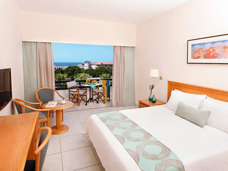Avanti, Hotel