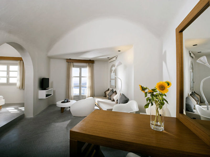 Avaton Resort & Spa