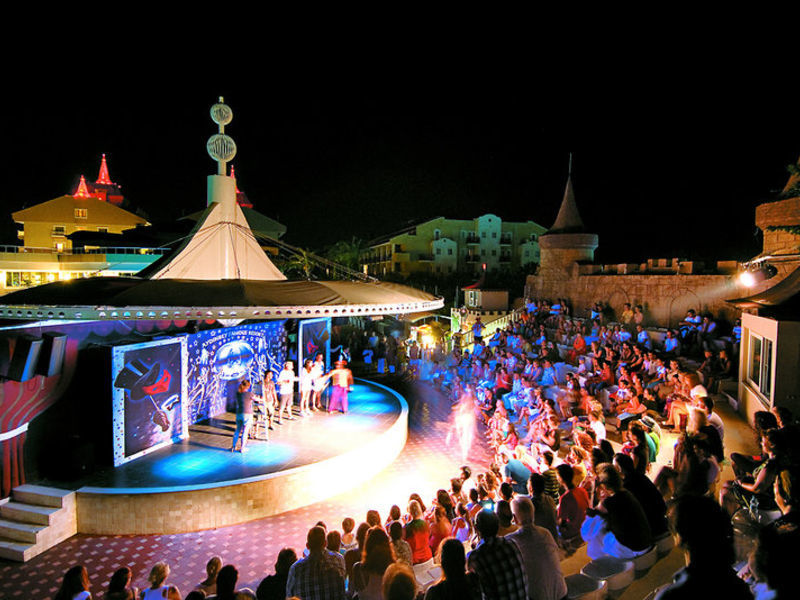 Aydinbey Famous Resort