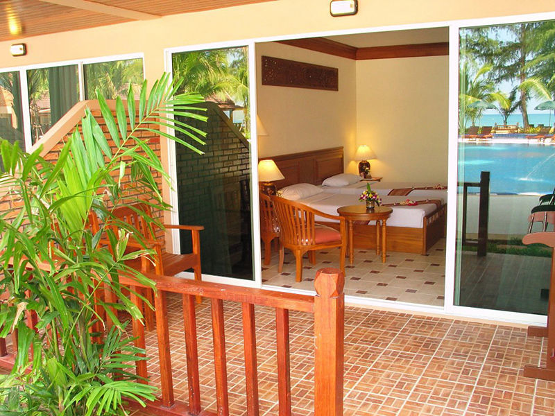 Bang Tao Beach Resort