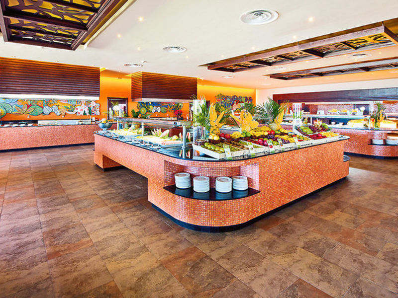 Barcelo Bavaro Beach Reso