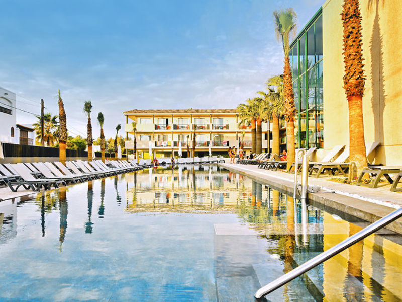Barceló Pueblo Ibiza