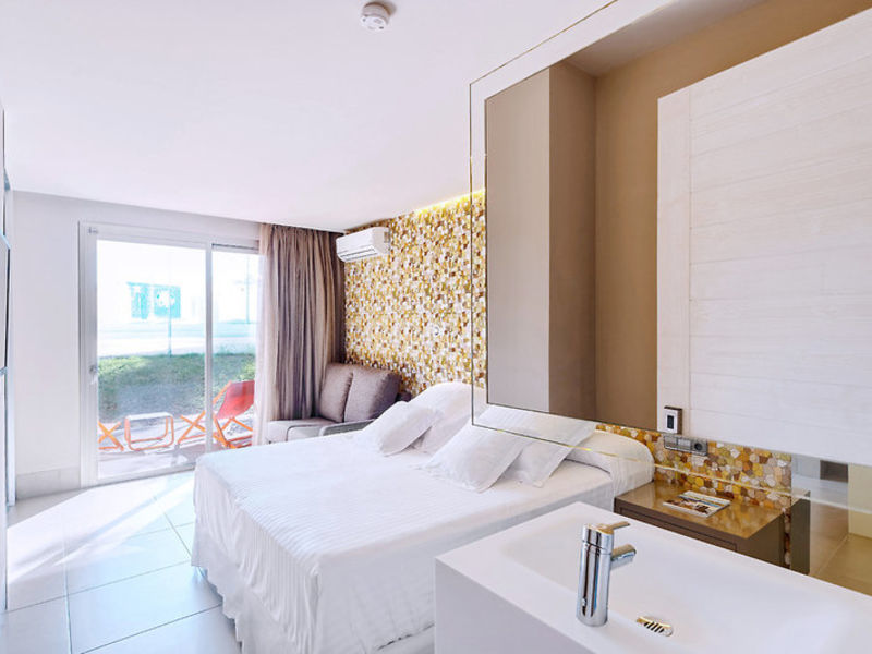 Barceló Pueblo Ibiza