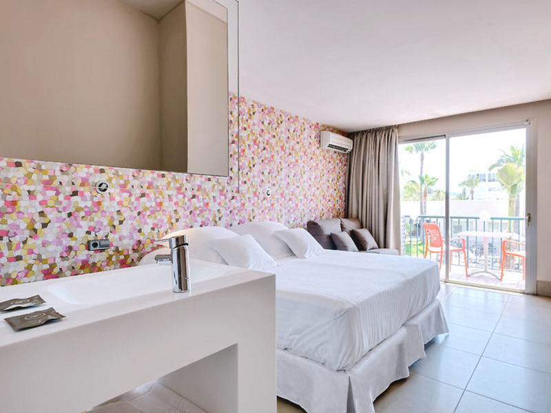 Barceló Pueblo Ibiza