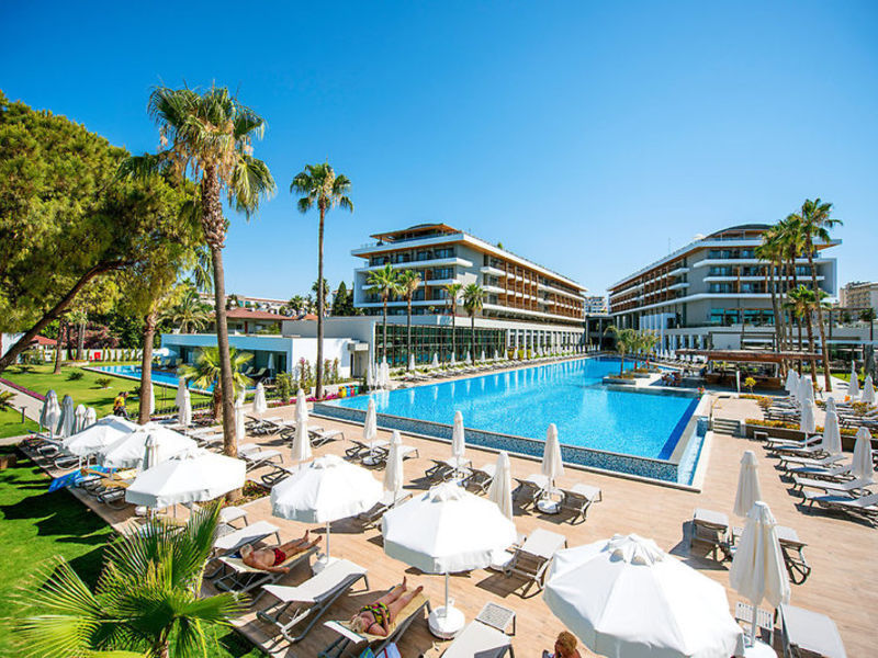 Barut Acanthus & Cennet