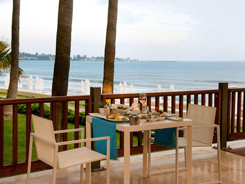 Barut Acanthus & Cennet