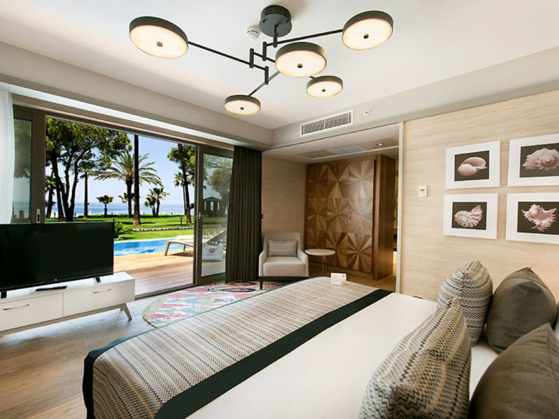 Barut Acanthus & Cennet