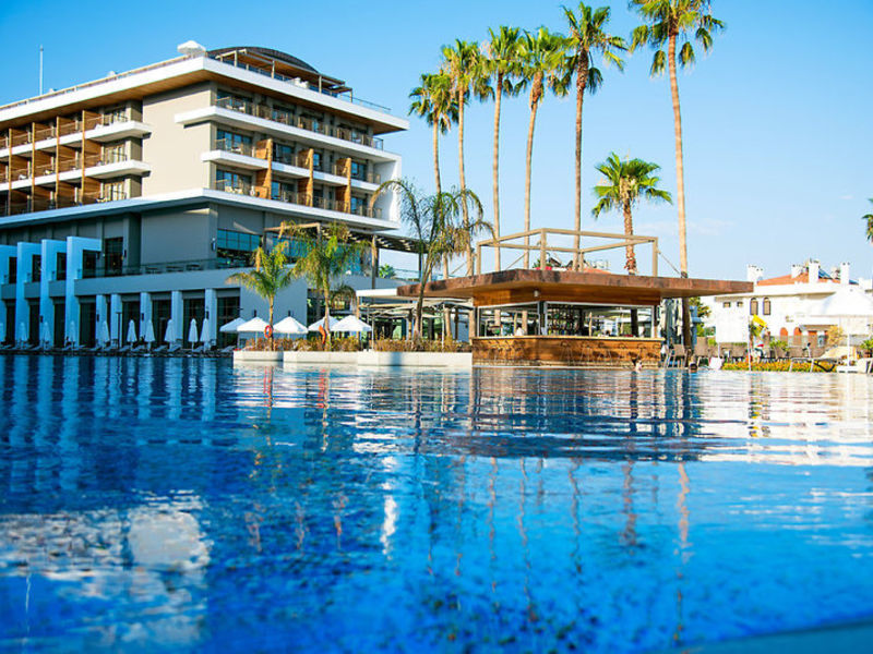 Barut Acanthus & Cennet