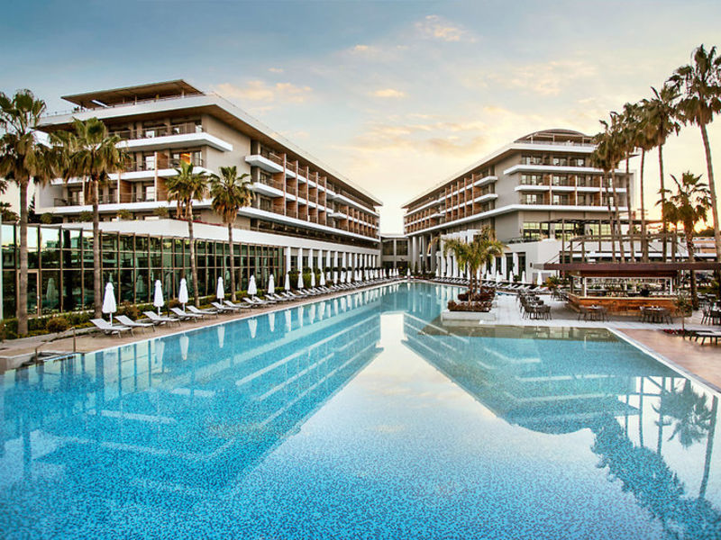 Barut Acanthus & Cennet