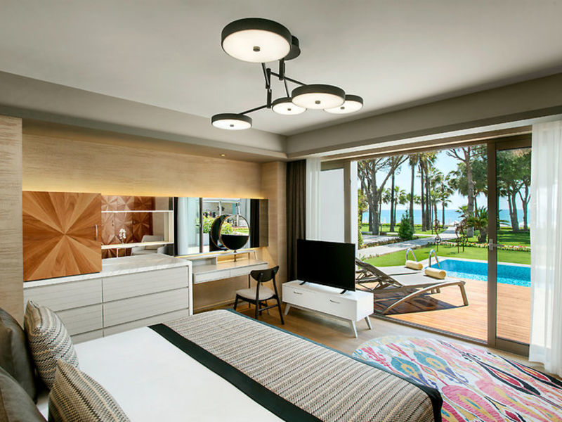 Barut Acanthus & Cennet