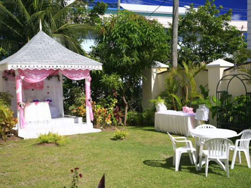 Bay Gardens Inn
