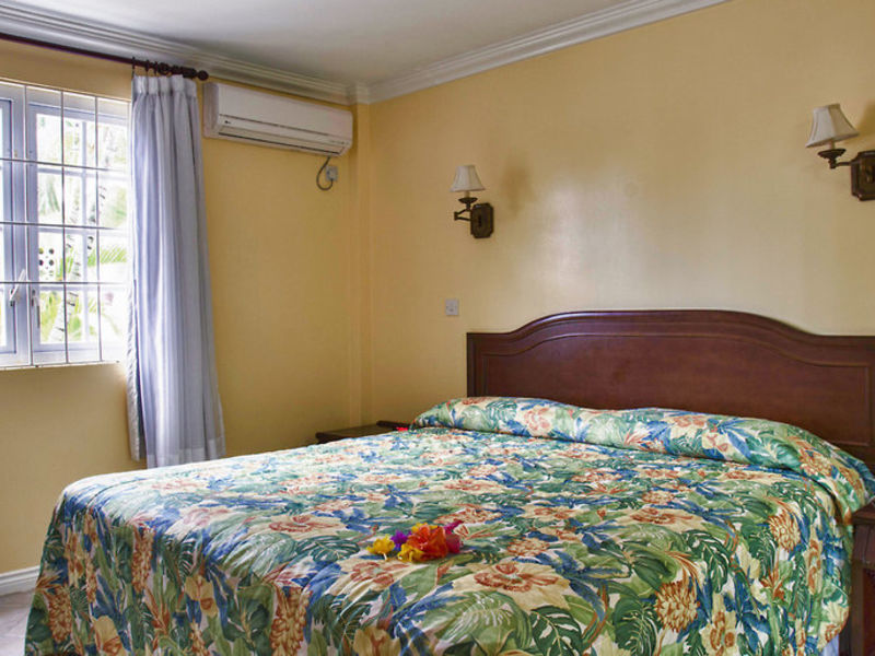 Bay Gardens Hotel