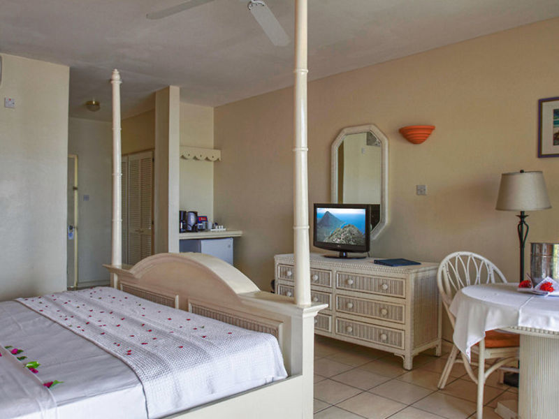 Bay Gardens Hotel
