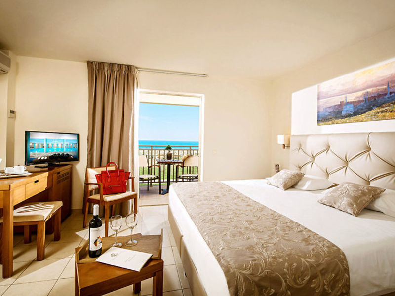 Bella Beach Hotel