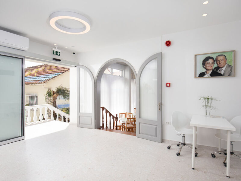 Bella Vista Beach Hotel &Amp; Studios