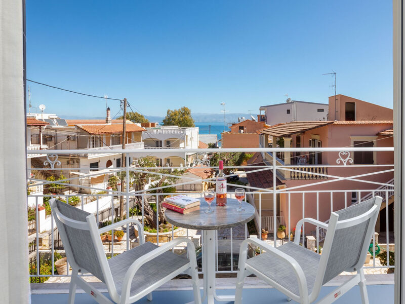 Bella Vista Beach Hotel &Amp; Studios