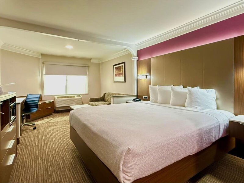 Best Western Suites Hotel