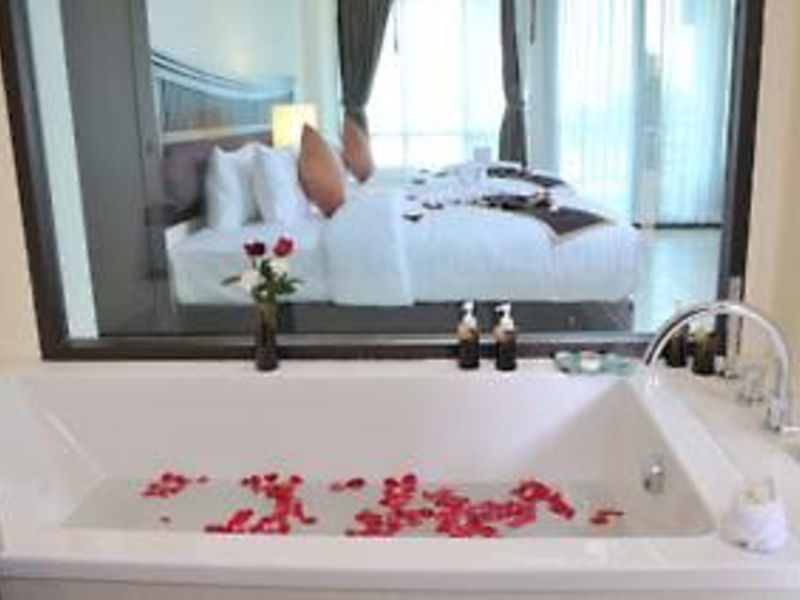 Bhu Nga Thani Resort & Spa