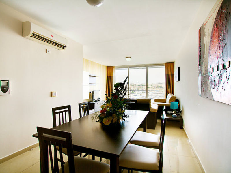 Blubay Apartments