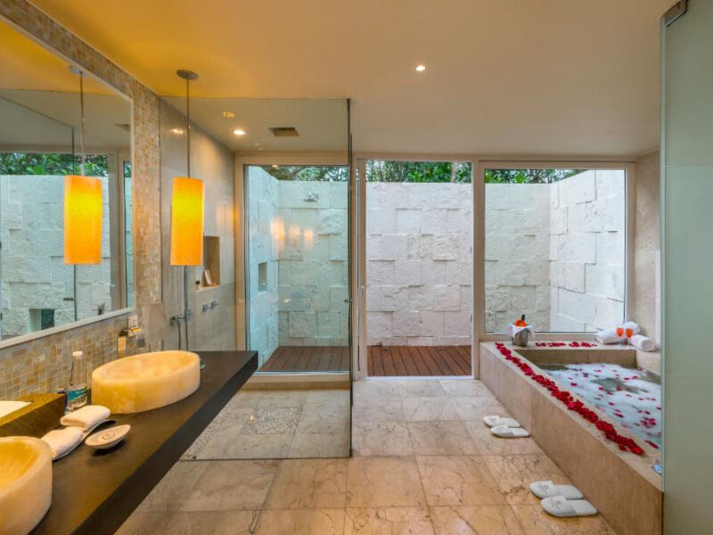 Blue Diamond Luxury Boutique Hotel