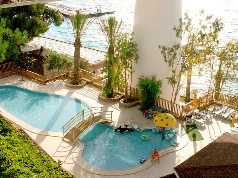 Blue Dreams Resort