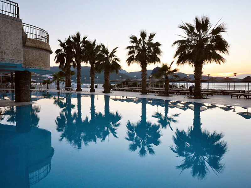 Blue Dreams Resort