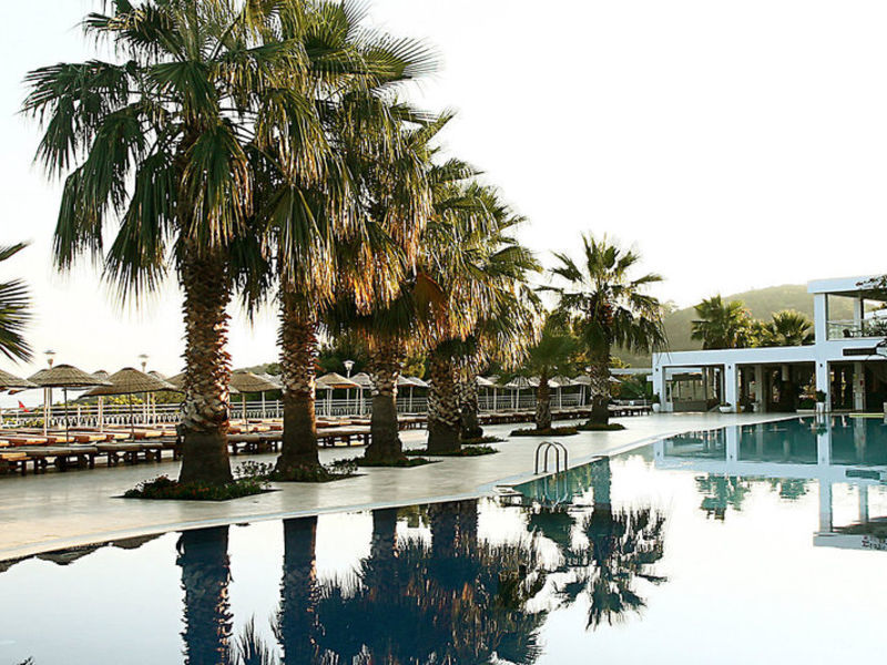 Blue Dreams Resort