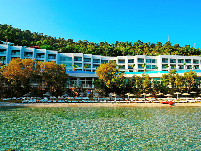 Blue Dreams Resort
