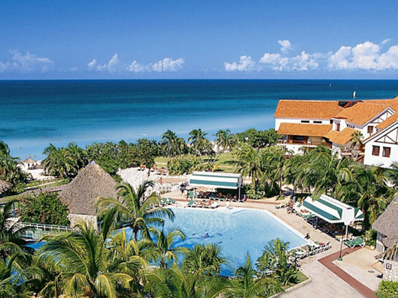 Breezes Bella Costa