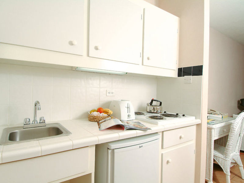 Butterfly Beach Hotel