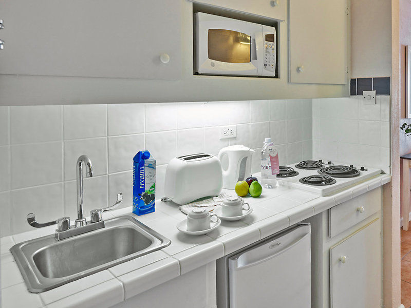 Butterfly Beach Hotel