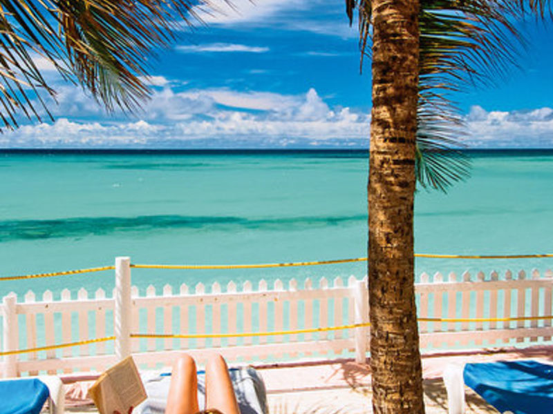 Butterfly Beach Hotel