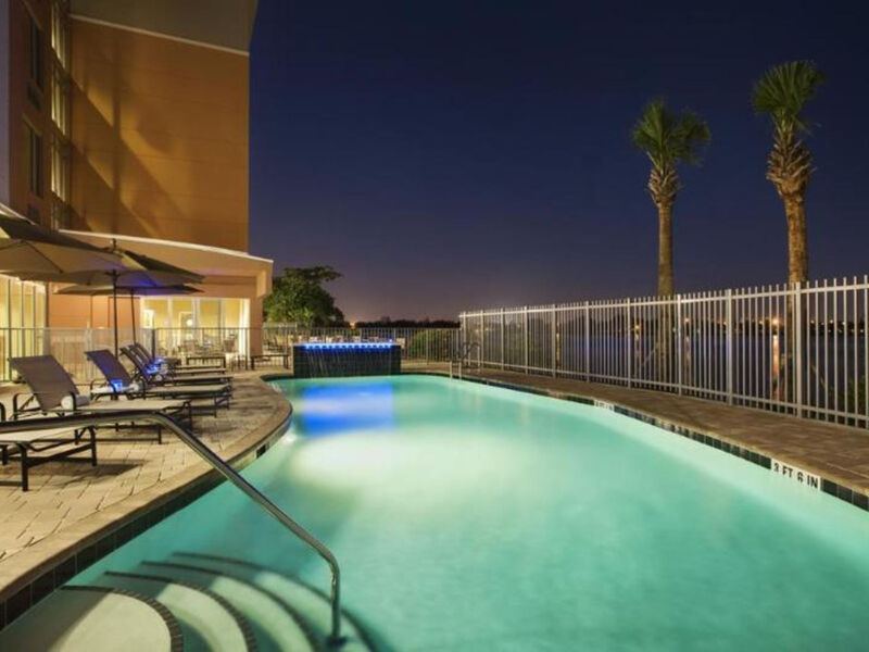 Cambria Hotel Miami Airport - Blue Lagoon