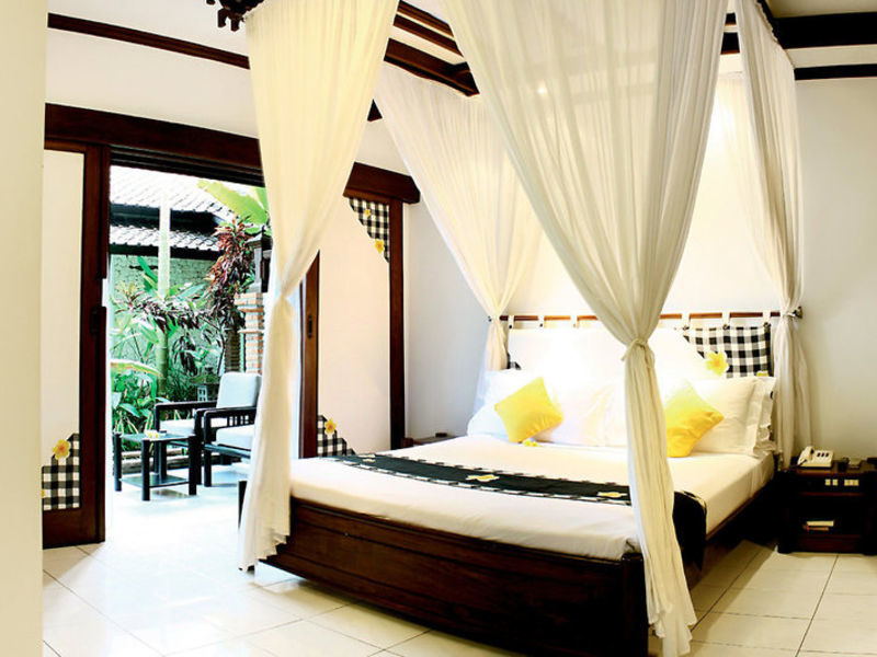 Candi Beach Cottages