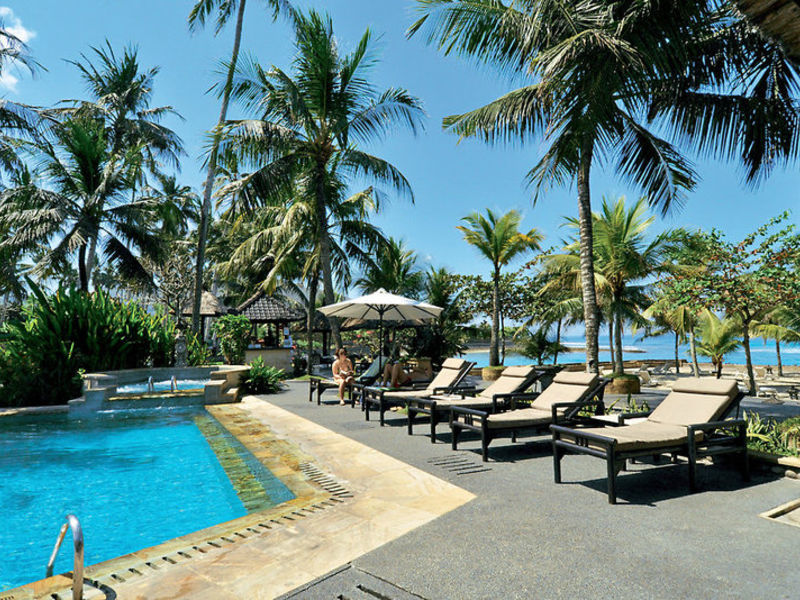 Candi Beach Cottages