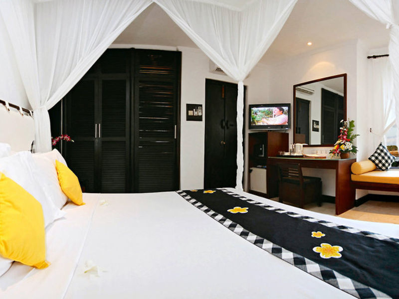 Candi Beach Cottages