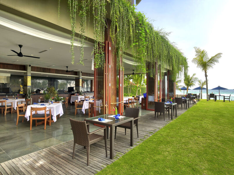 Candi Beach Resort &Amp;Spa