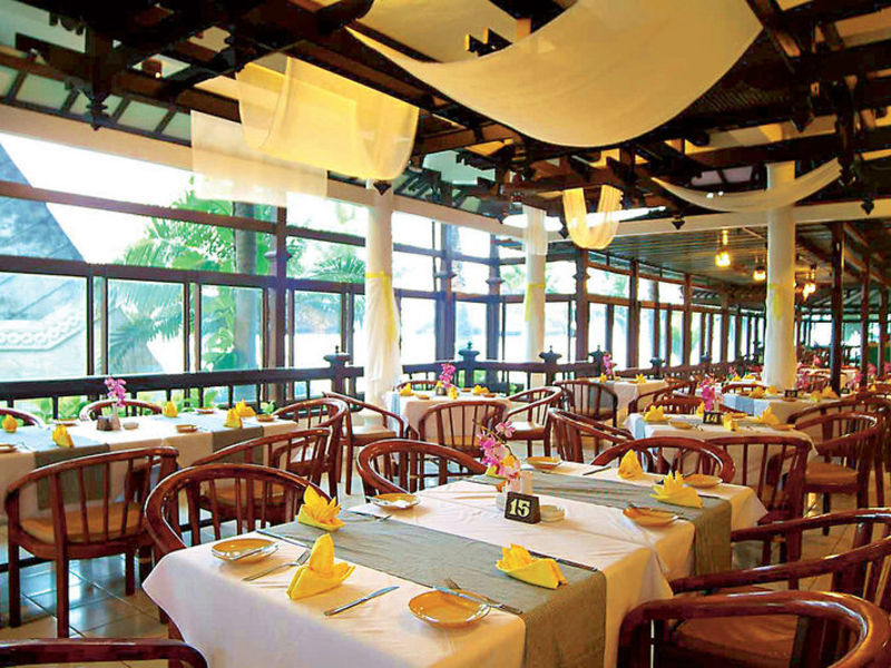 Candi Beach Resort & Spa