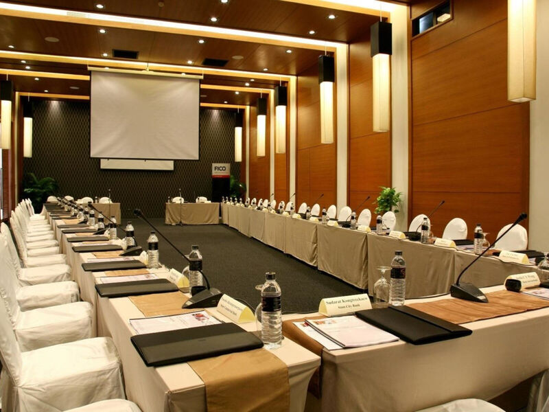 Cape Sienna Phuket Gourmet Hotel &Amp; Villas